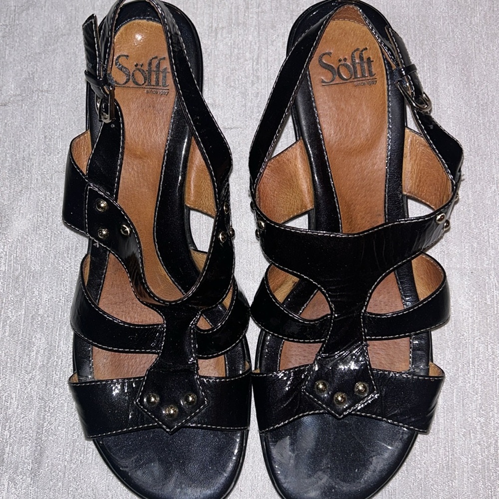 Sofft Patent Leather Black Wedge Studded Sandals Comfort Size 10 Preowned - Picture 5 of 12